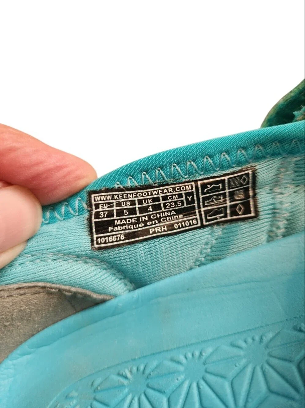 KEEN Moxie Teal Mary Jane Flats Youth Size 5 (Women's Equivalent Size 6.5/7)